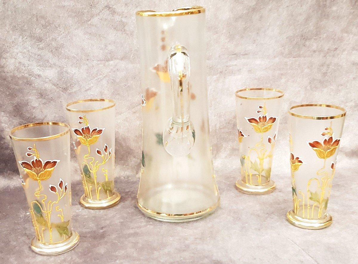 Brocca caraffa E 4 Bicchieri Art Nouveau In Vetro decorato con Smalti-photo-1