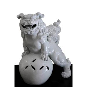 Grande leone in porcellana, Giappone, Meiji