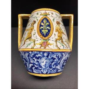 Vaso in maiolica dipinto artista bolognese meta’ 800