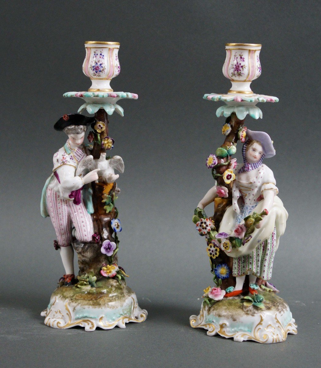 Coppia di Candelieri in Porcellana nello stile di Meissen XIX secolo