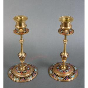 Coppia di Candelieri in Bronzo Dorato e Smalti Cloisonné nello stile di Barbedienne XIX