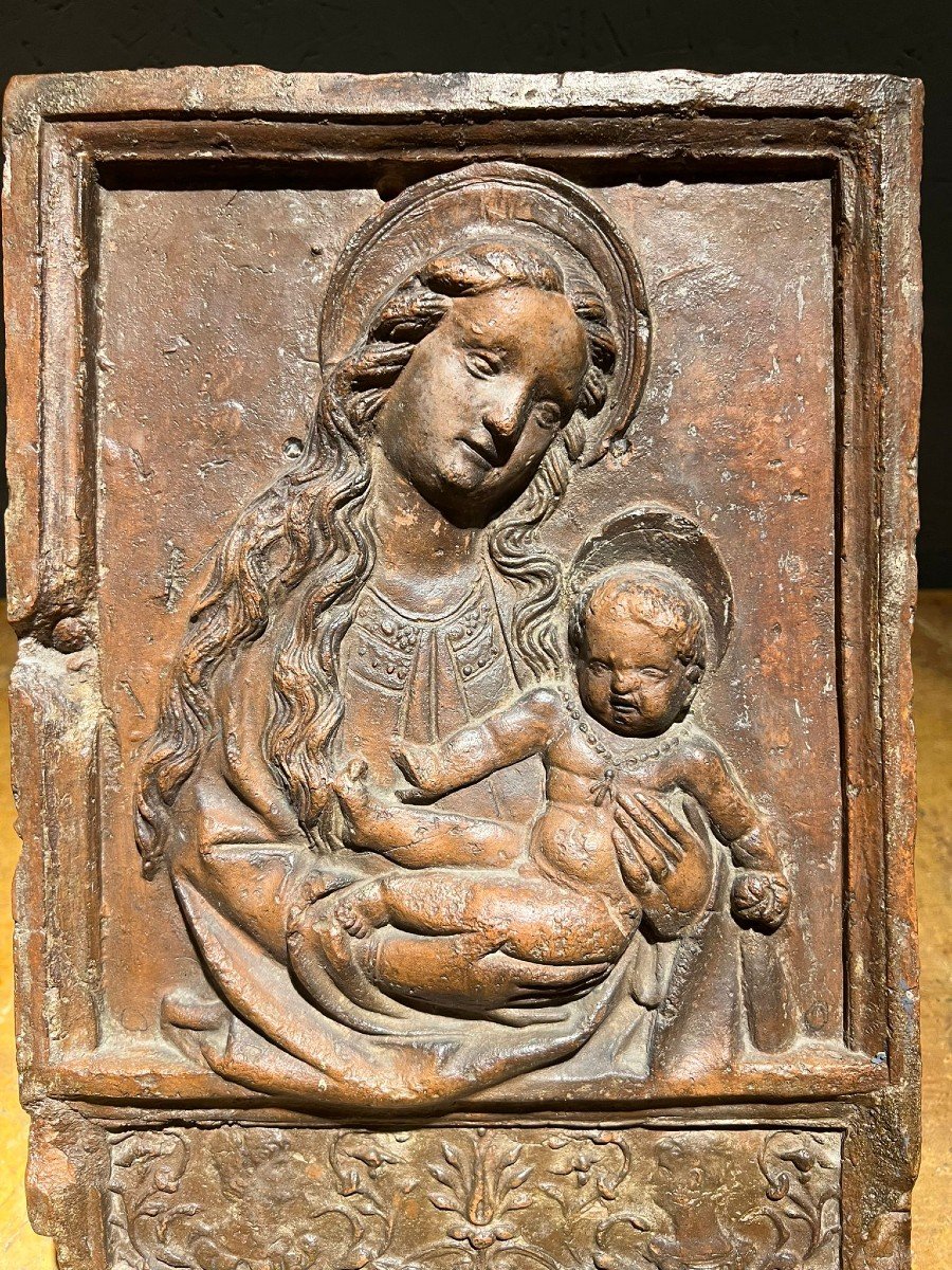 Bassorilievo in terracotta raffigurante Madonna con Bambino-photo-3