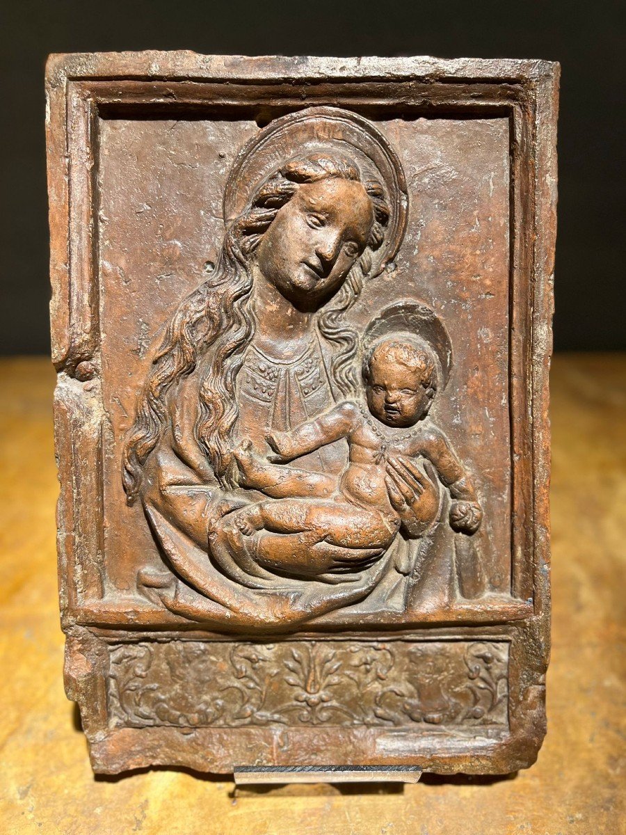 Bassorilievo in terracotta raffigurante Madonna con Bambino-photo-4