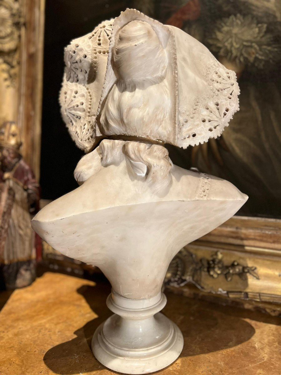  Busto raffigurante figura femminile -photo-2