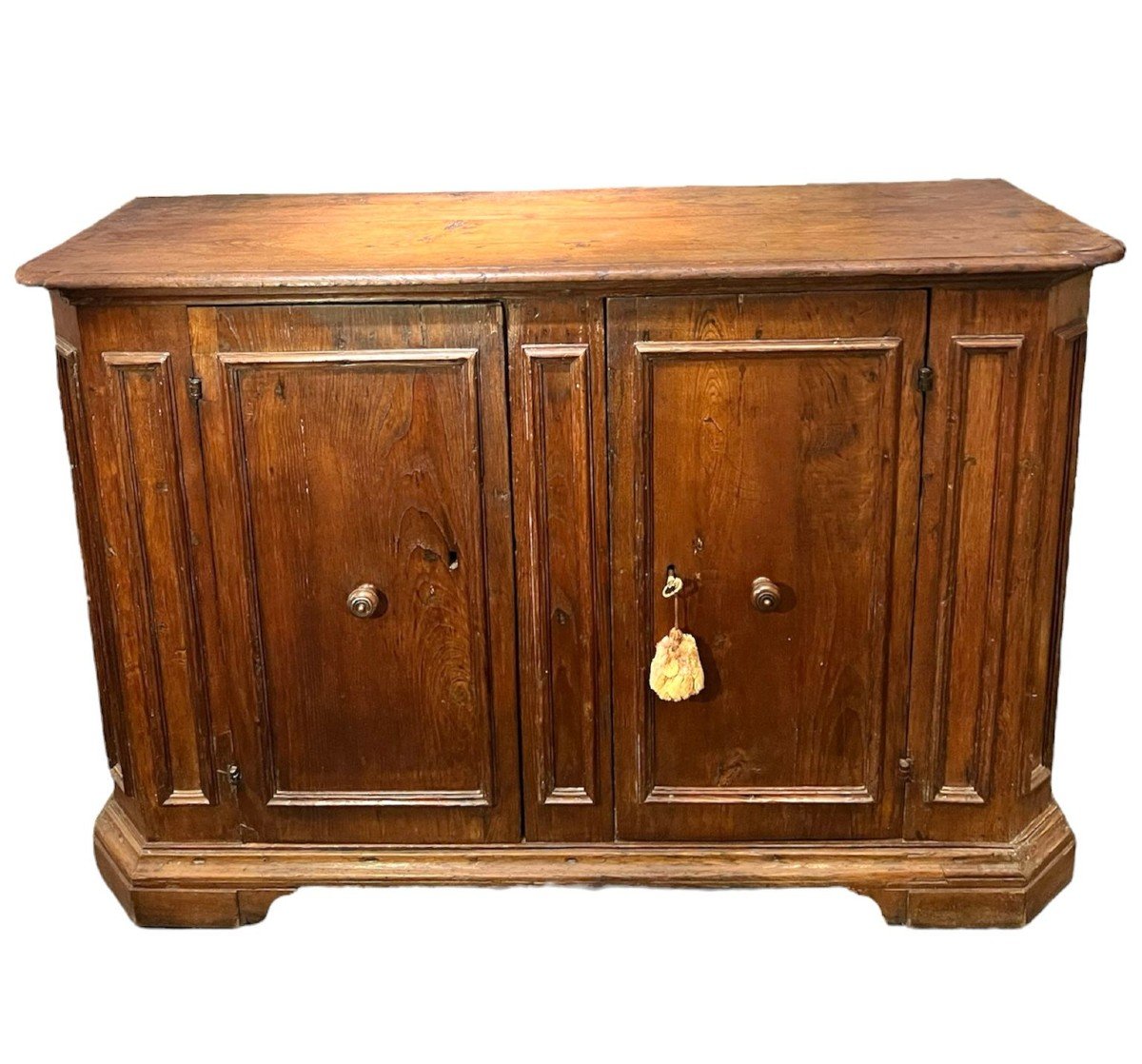 Credenza a due porte XVIII secolo