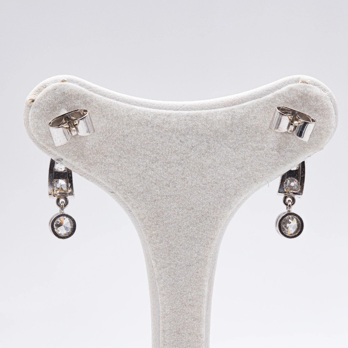 Boucles d'Oreilles En Platine Avec Diamants Pour Un Total De 1 Ct, Années 60-photo-2