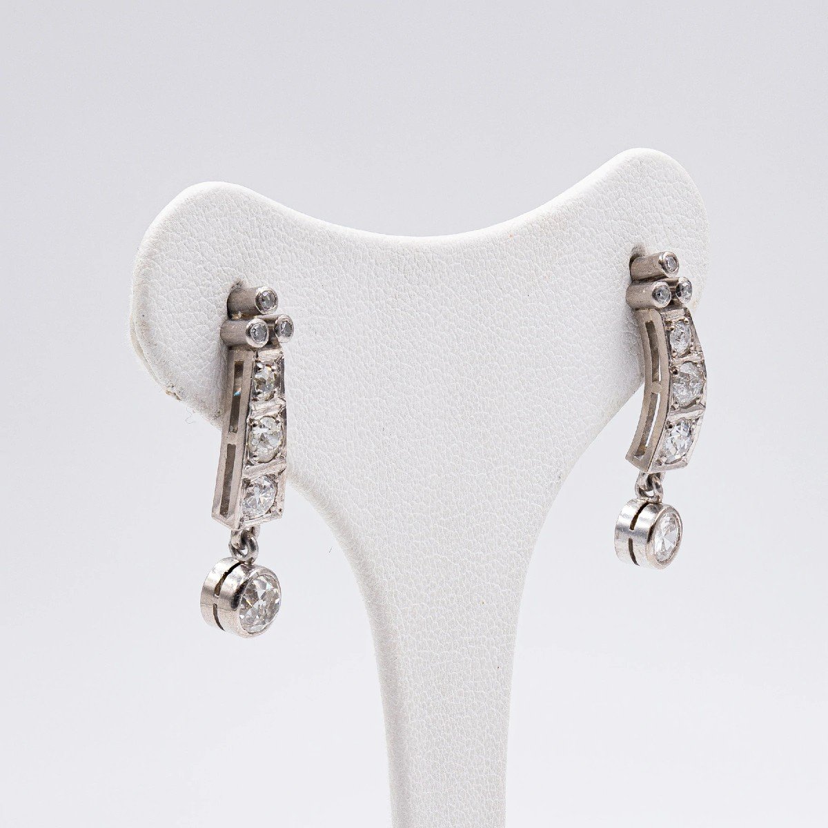 Boucles d'Oreilles En Platine Avec Diamants Pour Un Total De 1 Ct, Années 60-photo-4