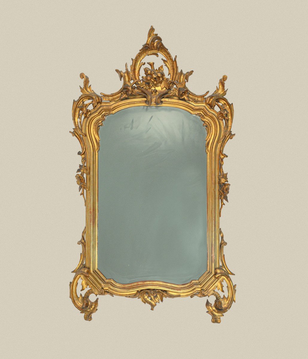 Specchiera in legno scolpito e dorato Lombardia XIX secolo