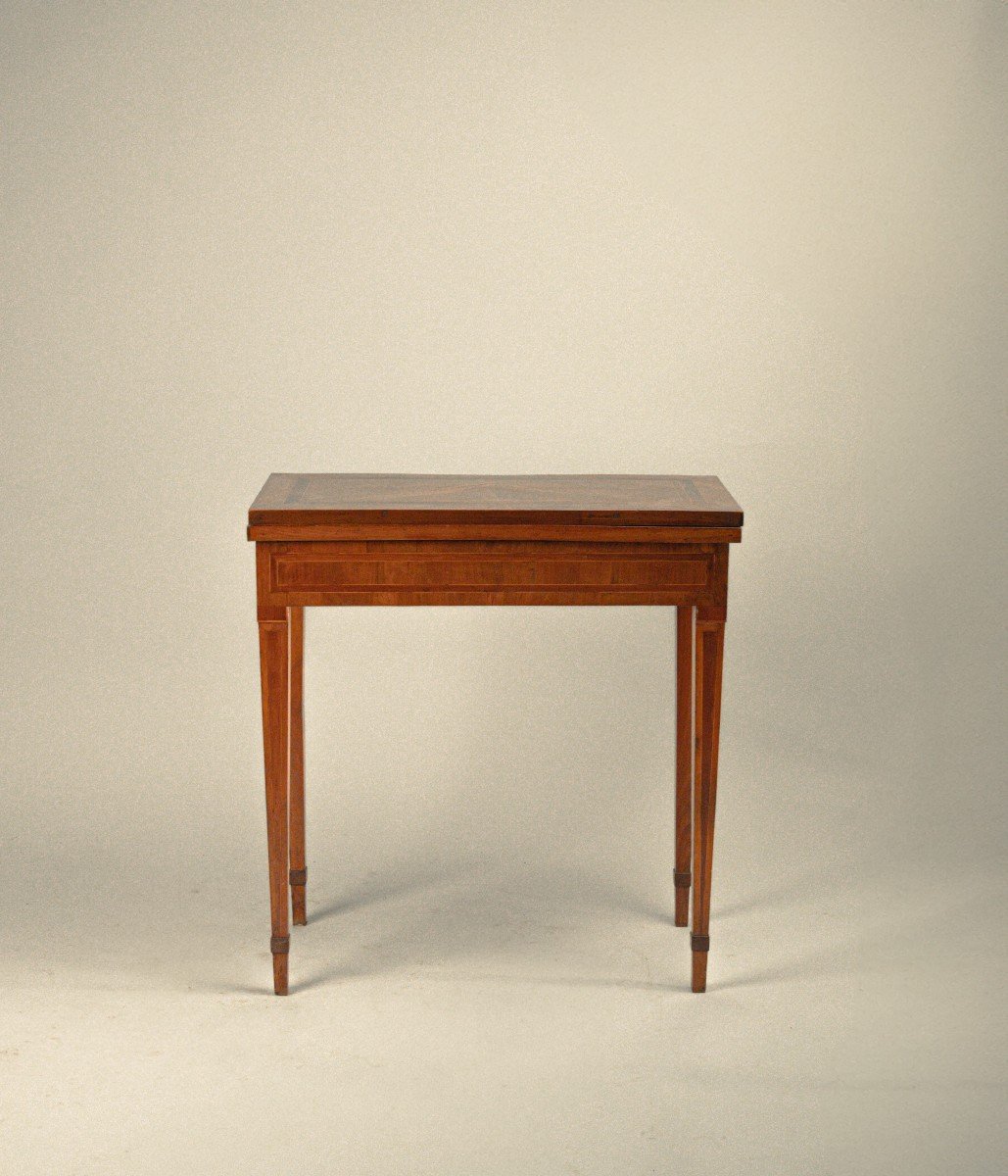 Tavolino da gioco lastronato in noce e intarsiato in legni diversi della fine del XVIII secolo-photo-4