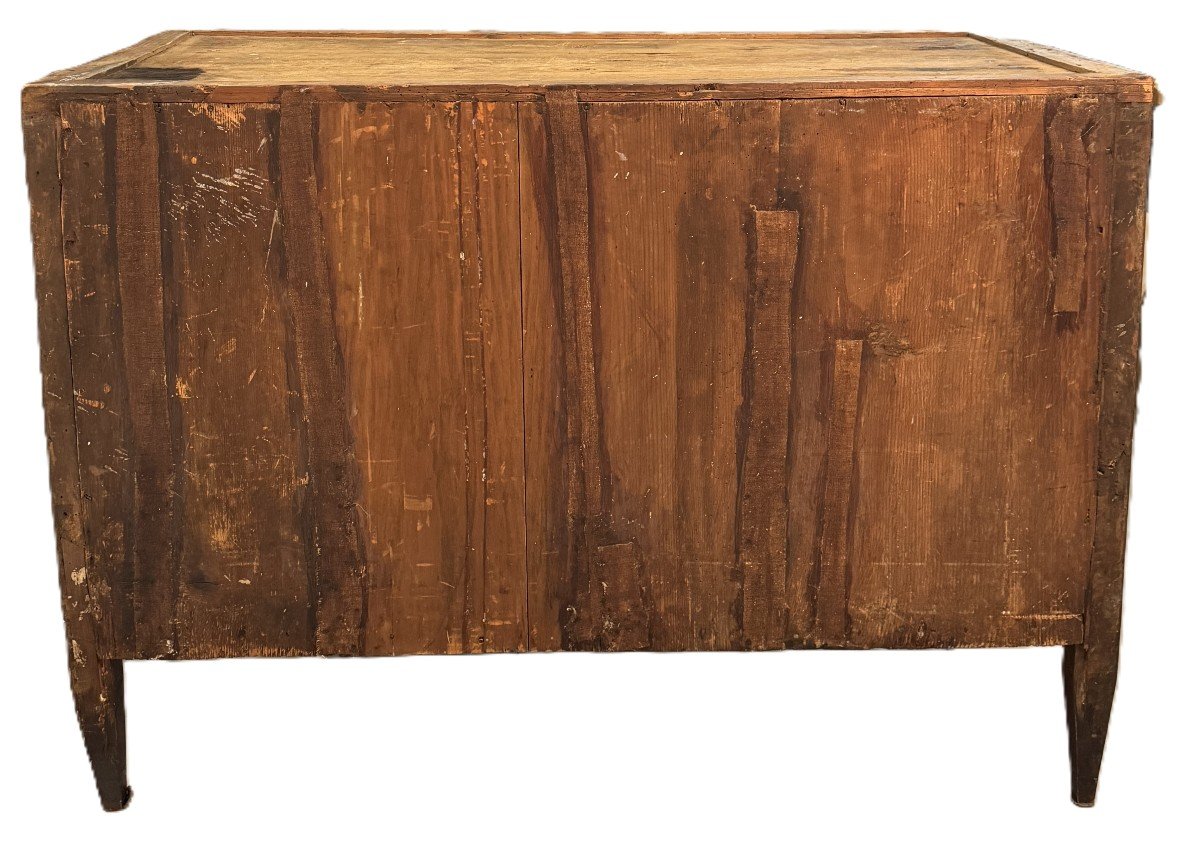 Cassettone lastronato e intarsiato in legni diversi Lombardia fine XVIII secolo-photo-1
