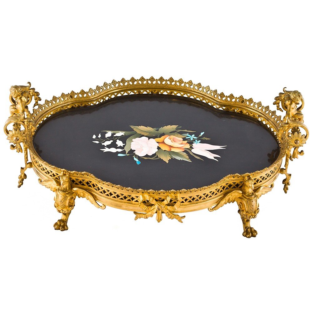 Vassoio in bronzo dorato e pietre dure