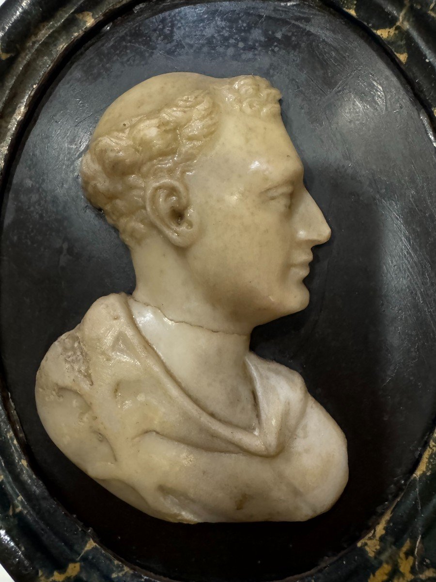 Profilo di Imperatore Romano in marmo bianco - XVII Secolo-photo-2