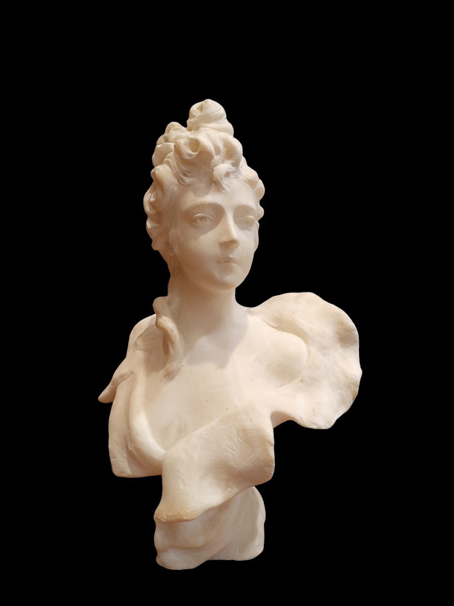 Scultura in alabastro raffigurante donna. Francia,1900 circa.-photo-2