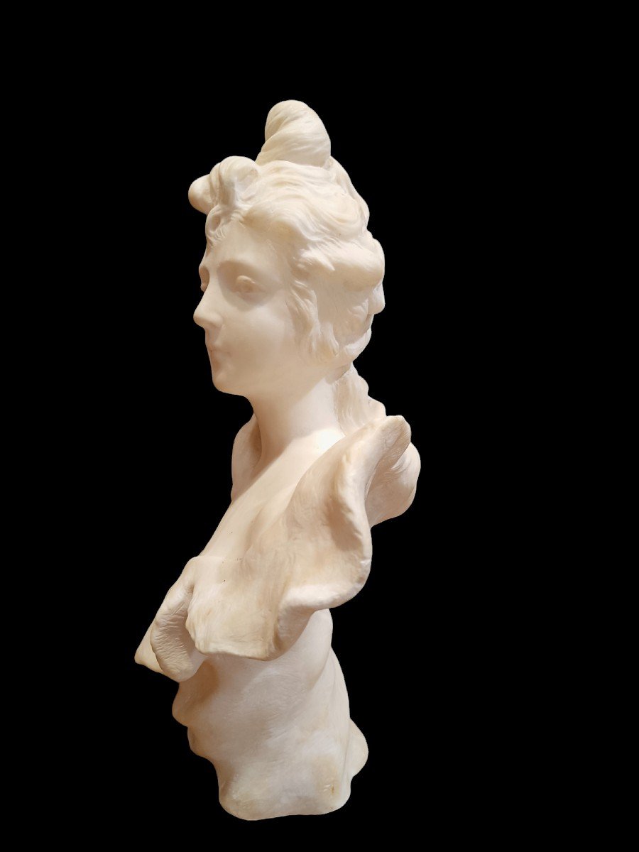 Scultura in alabastro raffigurante donna. Francia,1900 circa.-photo-3