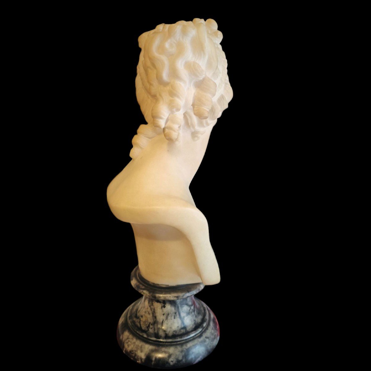 Busto di Venere in alabastro.Fine XIX secolo.-photo-3