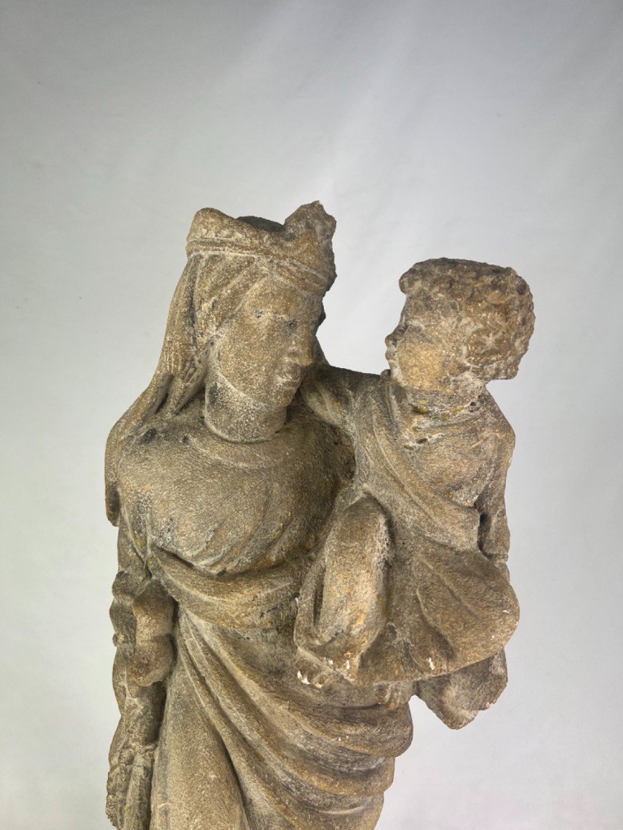 Scultura in pietra raffigurante Madonna col Bambino-photo-2