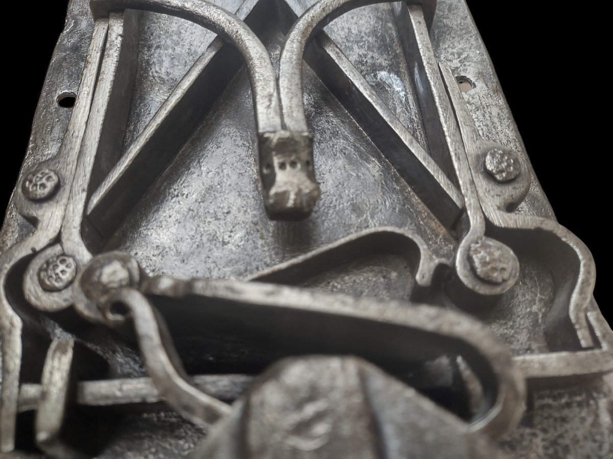 Serratura da cassone in ferro forgiato decorata con drago, Alto Adige fine XVI secolo-photo-3