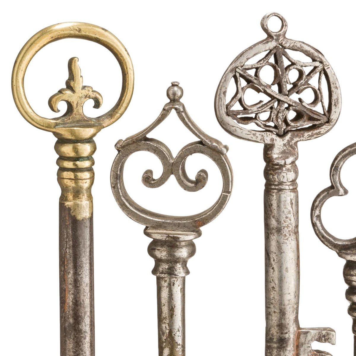 Piccola collezionendi 5 chiavi italiane e tedesche XVI-XVIII secolo-photo-3