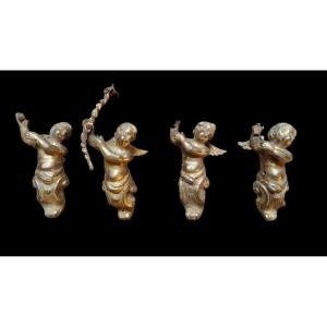 4  Putti in bronzo seconda metà XVIII secolo