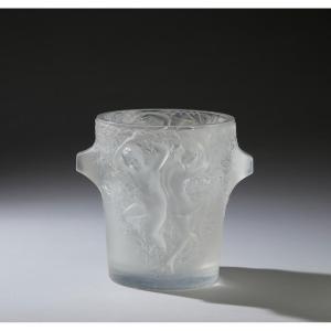 Marc Lalique (Parigi 1900-1977)  "Ganimede", 1955  Vaso porta ghiaccio per champagne 