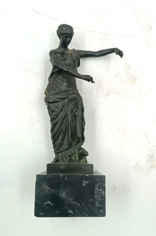 scultura bronzetto Vittoria alata di Brescia prima meta' XIX secolo