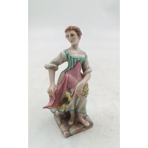 statuina porcellana Ginori serie capodimonte meta' XIX secolo