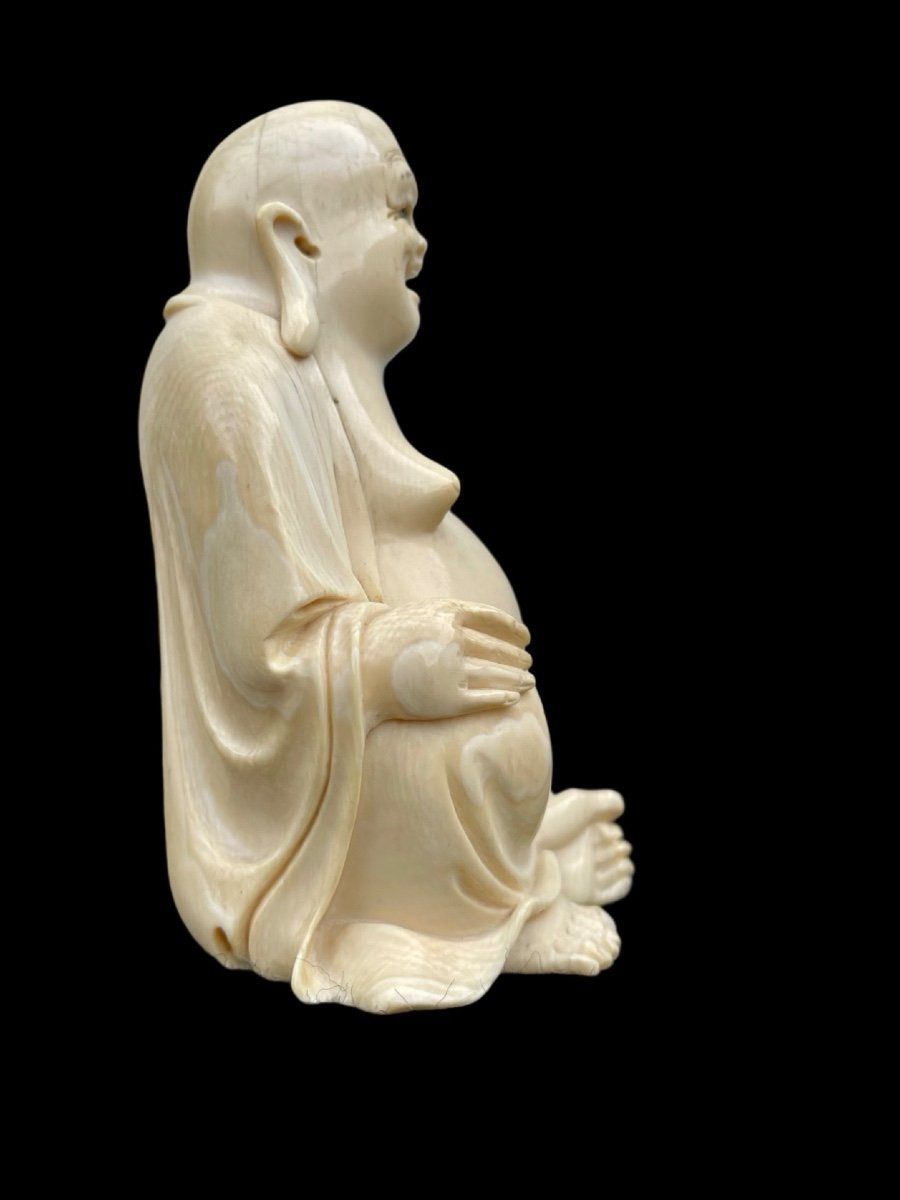 Scultura in avorio raffigurante Buddha.Giappone.-photo-1