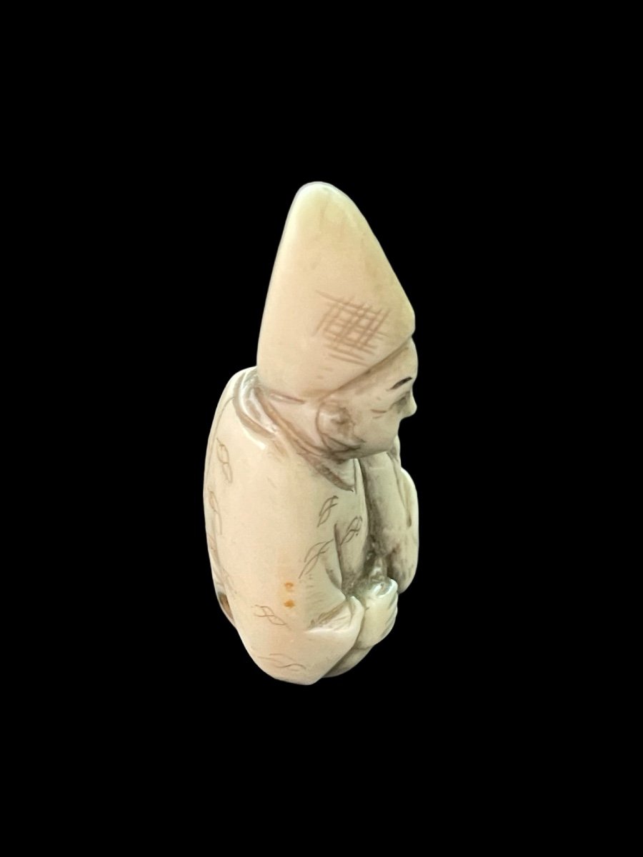 Netsuke in avorio raffigurante personaggio maschile -photo-4