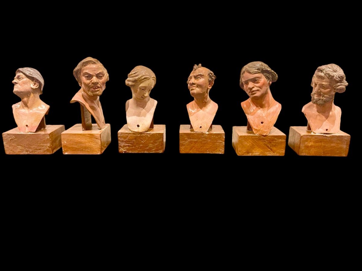 Serie dì 6 teste dì statuine da presepe napoletane in terracotta dipinta 