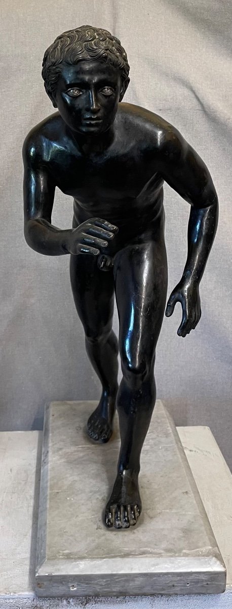 Scultura in bronzo del famoso corridore XIX secolo