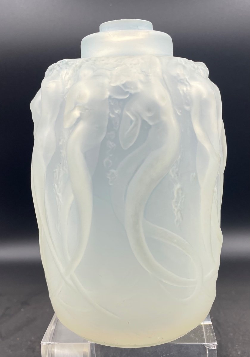 Porta profumo in vetro opalino di R.Lalique XX secolo