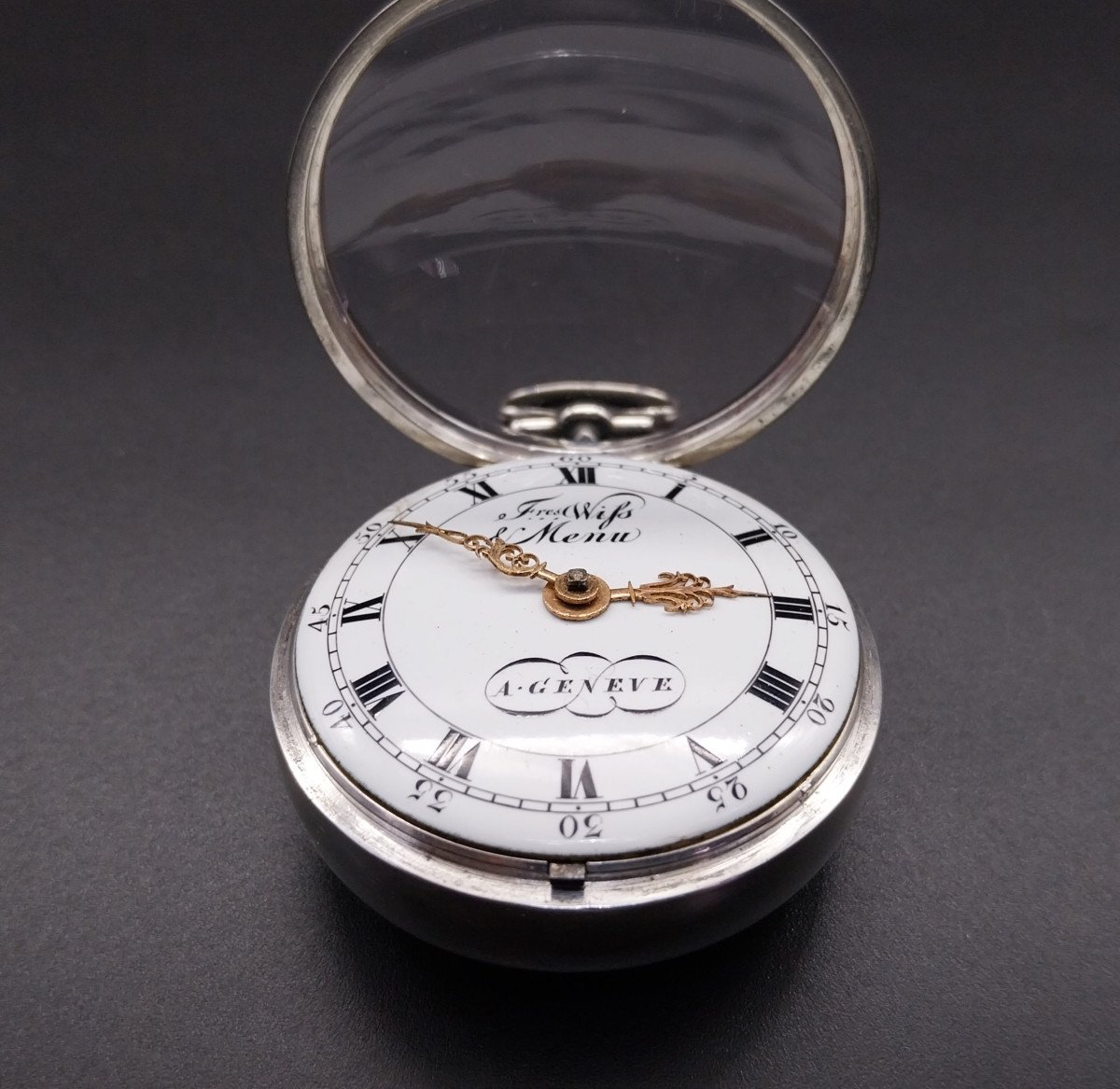 Orologio da tasca con scappamento a verga, firmato "Freres Wiss et Menu a Geneve", fine 700-photo-2
