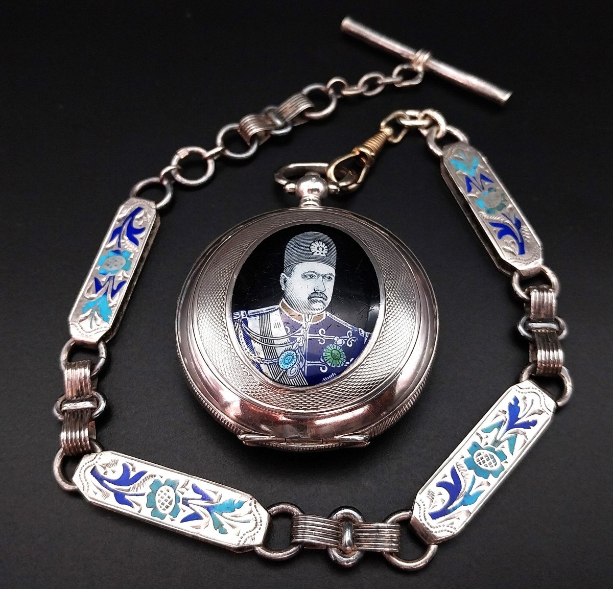 Raro orologio da tasca con miniatura in smalto raffigurante lo Shah di Persia