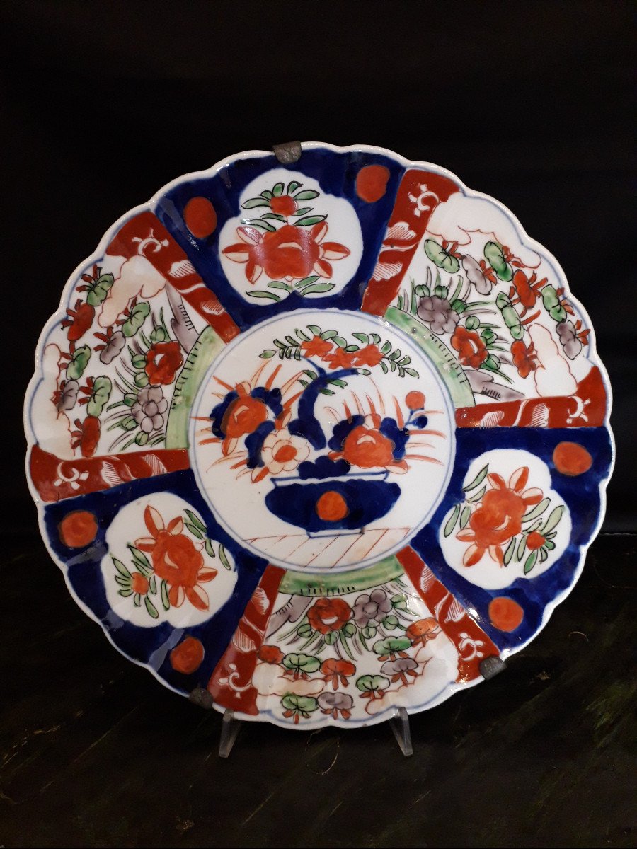 Coppia di Piatti in Porcellana Imari del XIX s. Diam. 34 cm.-photo-1