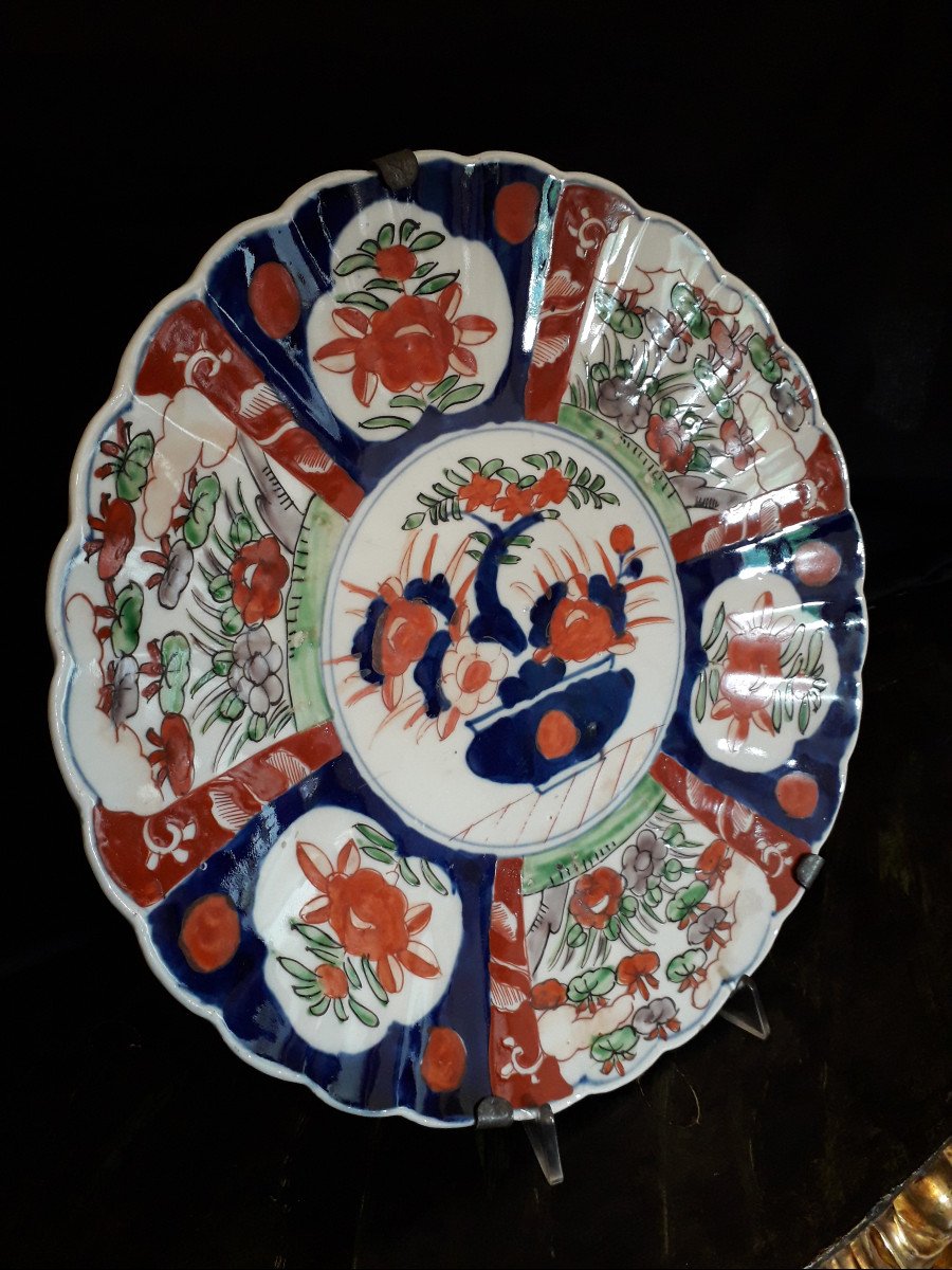 Coppia di Piatti in Porcellana Imari del XIX s. Diam. 34 cm.-photo-3