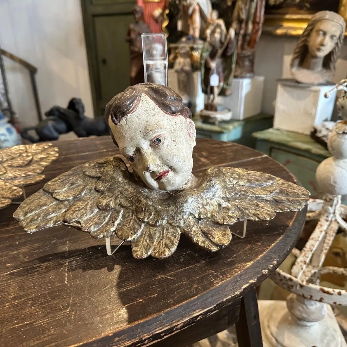 1750s Pair of Lacquered Wood Sculptures of Angel Heads with Wings-photo-2