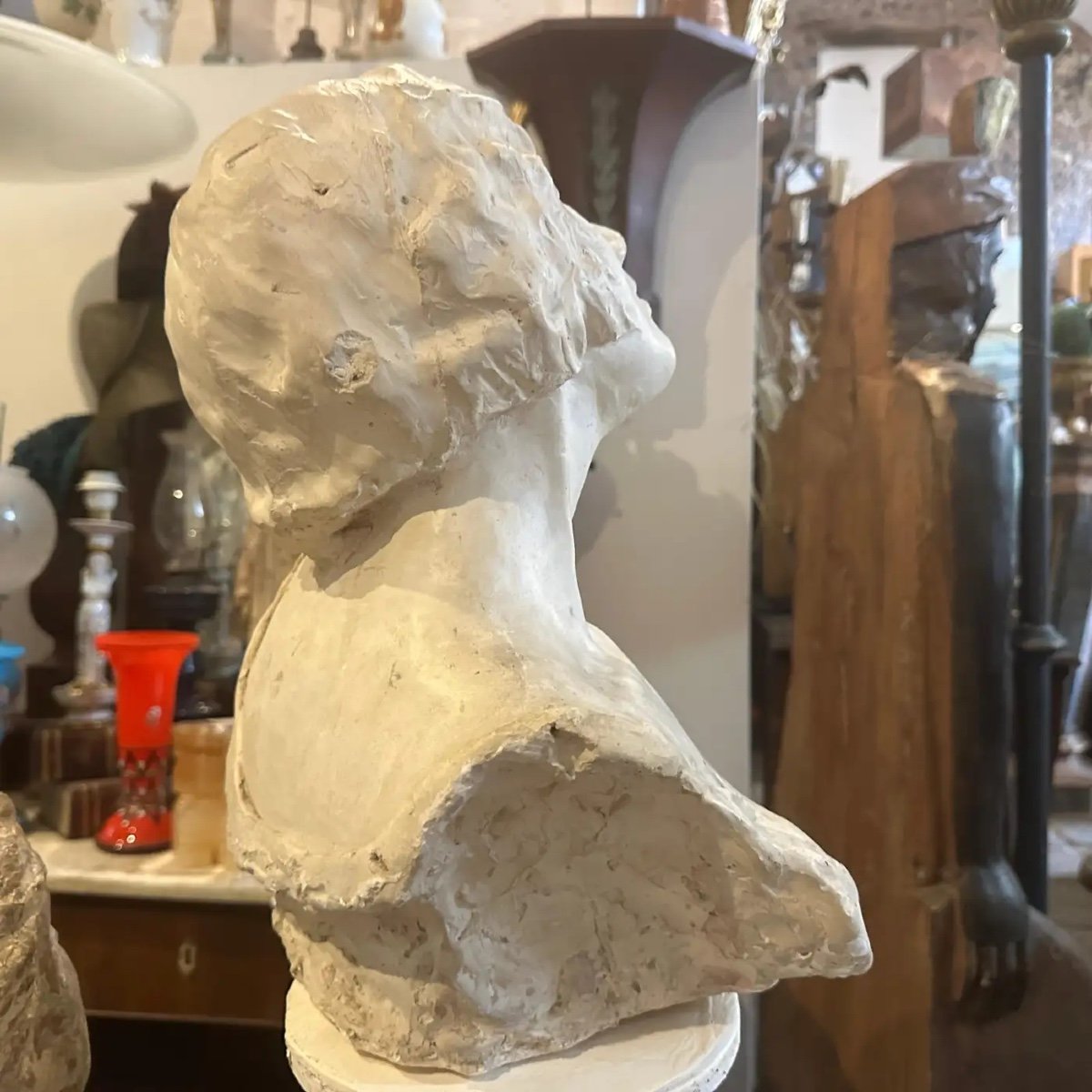 Una scultura italiana in gesso in stile Art Nouveau raffigurante una donna-photo-6