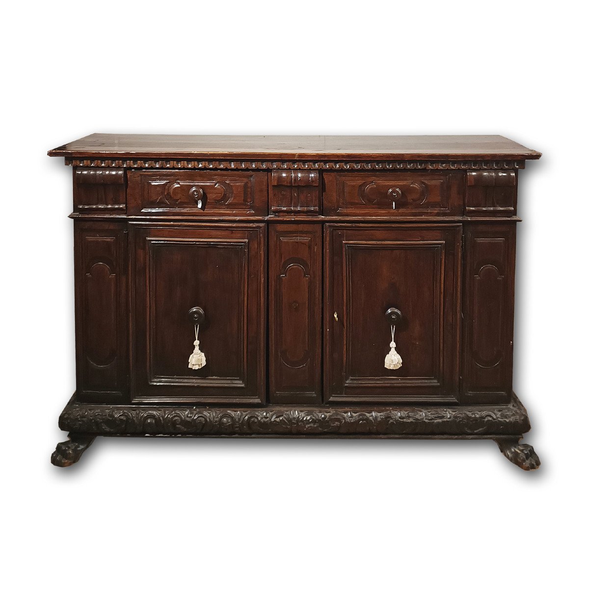 CREDENZA IN NOCE LOMBARDA XVII SECOLO 