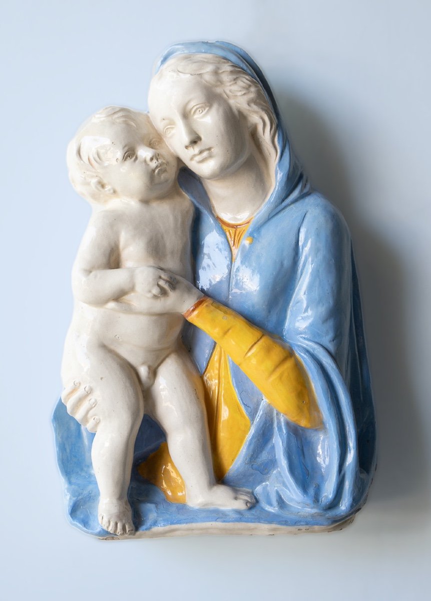 Madonna con bambino realizzata in ceramica di Deruta