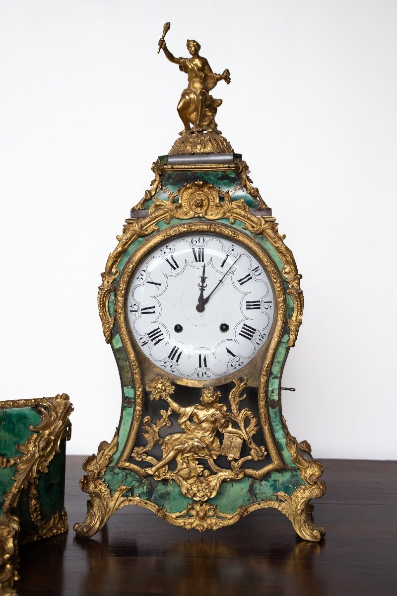 Prestigioso orologio con console in corno verde e bronzo dorato  -photo-3