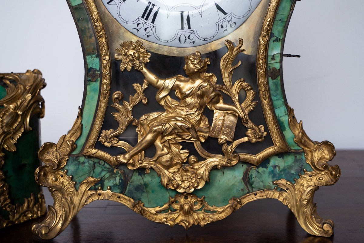 Prestigioso orologio con console in corno verde e bronzo dorato  -photo-6