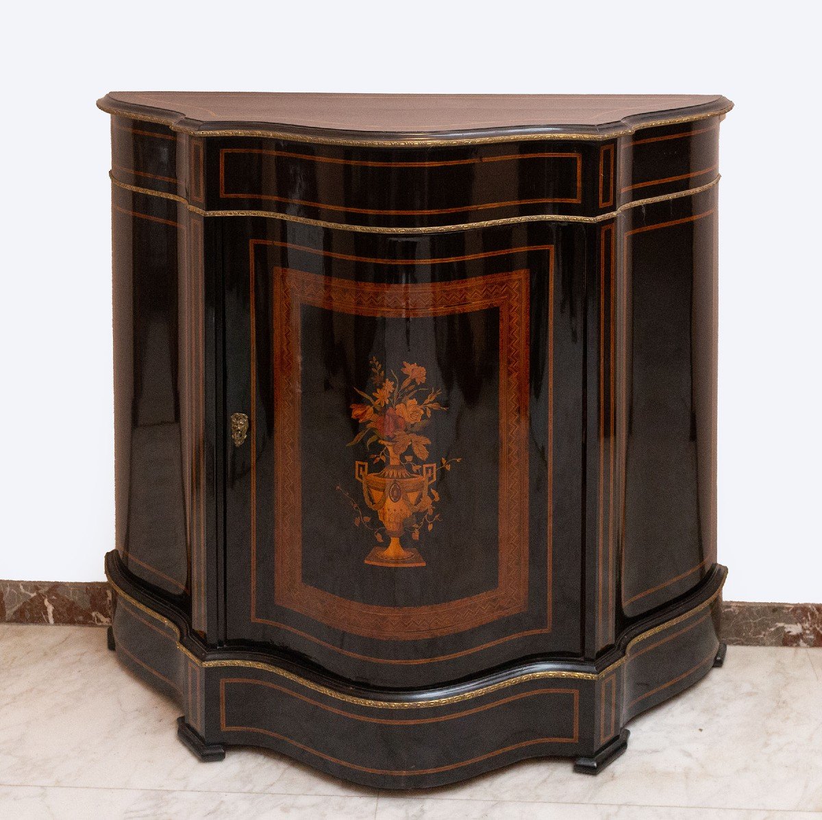 Credenzina stile Boulle, laccata nera con intarsi decorativa, Epoca '800-photo-2