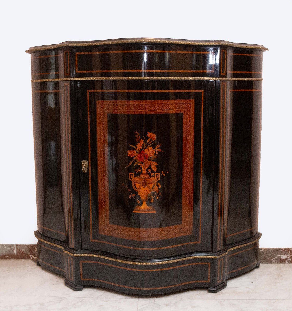 Credenzina stile Boulle, laccata nera con intarsi decorativa, Epoca '800-photo-1