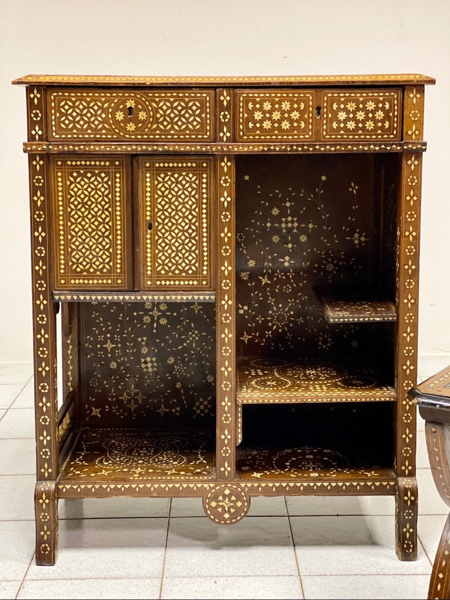 Credenza con poltroncina intarsiata alla maniera Adriano Brambilla fine XIX secolo-photo-3