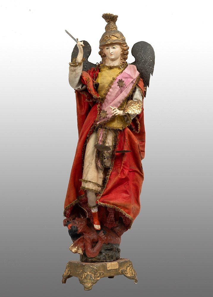 Scultura antica Napoletana raffigurante L'Arcangelo Michele. Periodo inizio XX Secolo.