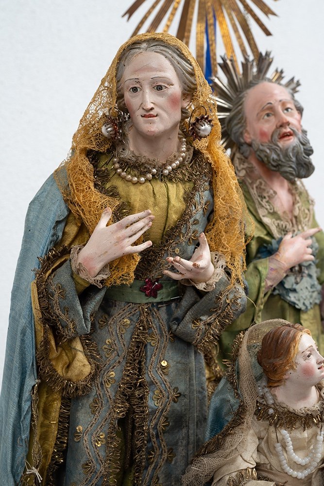 Gruppo scultoreo antico raffigurante Sant'Anna San Gioacchino e la Madonna bambina. Napoli XIX -photo-1