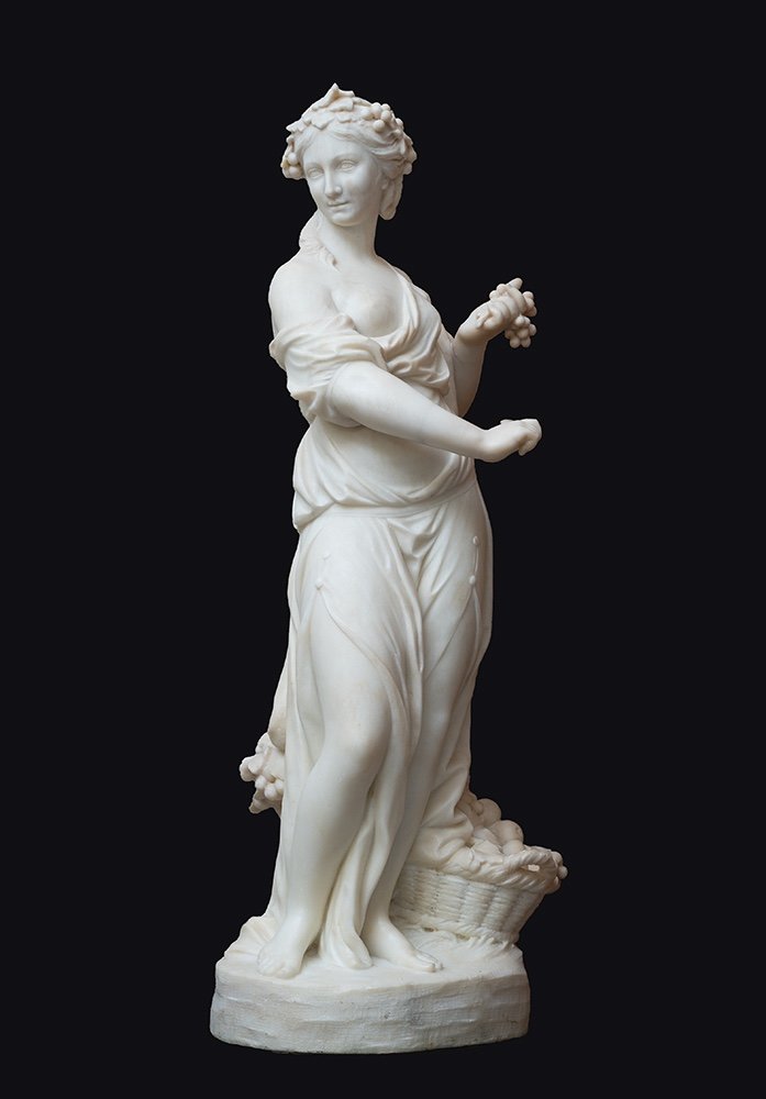 Scultura antica in marmo bianco statuario raffigurante l'allegoria dell'Estate. Francia XVIII s