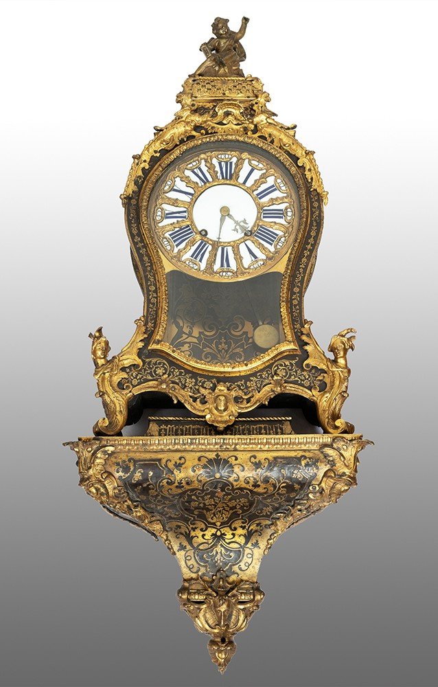 Orologio antico Cartel alla maniera di Boulle firmato Masson a Paris. Francia XVIII Secolo.