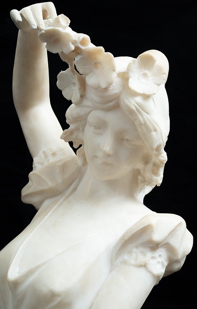 Scultura in alabastro Napoleone III Francese raffigurante una donna con fiori.-photo-2