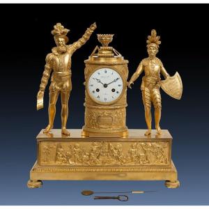 Orologio antico Impero  Francese in bronzo dorato finemente cesellato. Periodo XIX secolo.